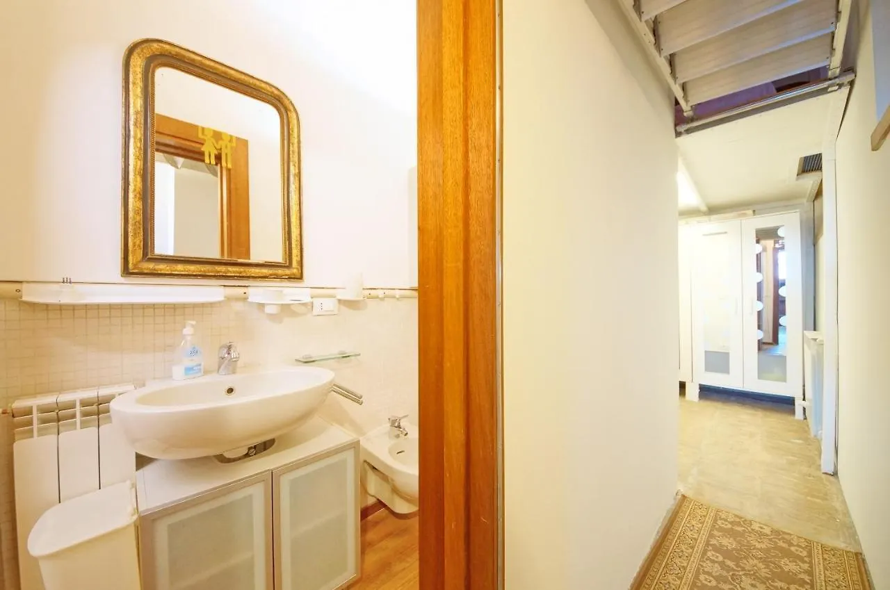 Dolcevita Apartments N 453 Canal View Venice