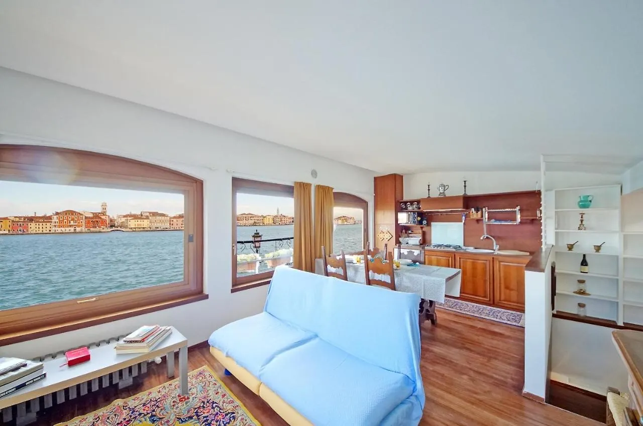 Dolcevita Apartments N 453 Canal View Venice