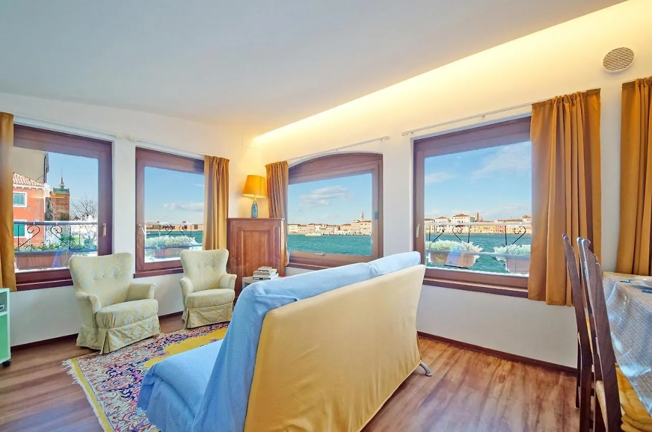 Dolcevita Apartments N 453 Canal View Venice